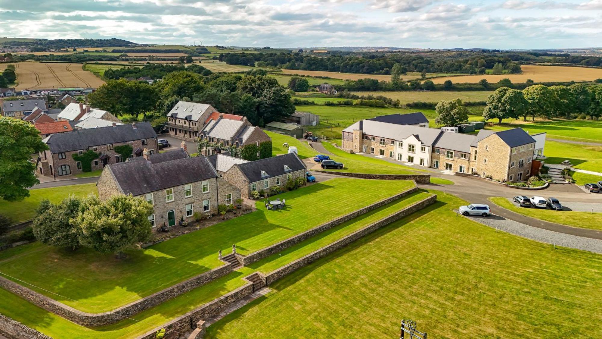 Plawsworth Hall Serviced Cottages And Apartments Durham Bagian luar foto
