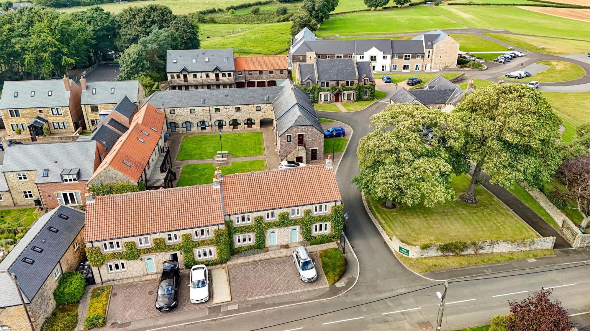 Plawsworth Hall Serviced Cottages And Apartments Durham Bagian luar foto