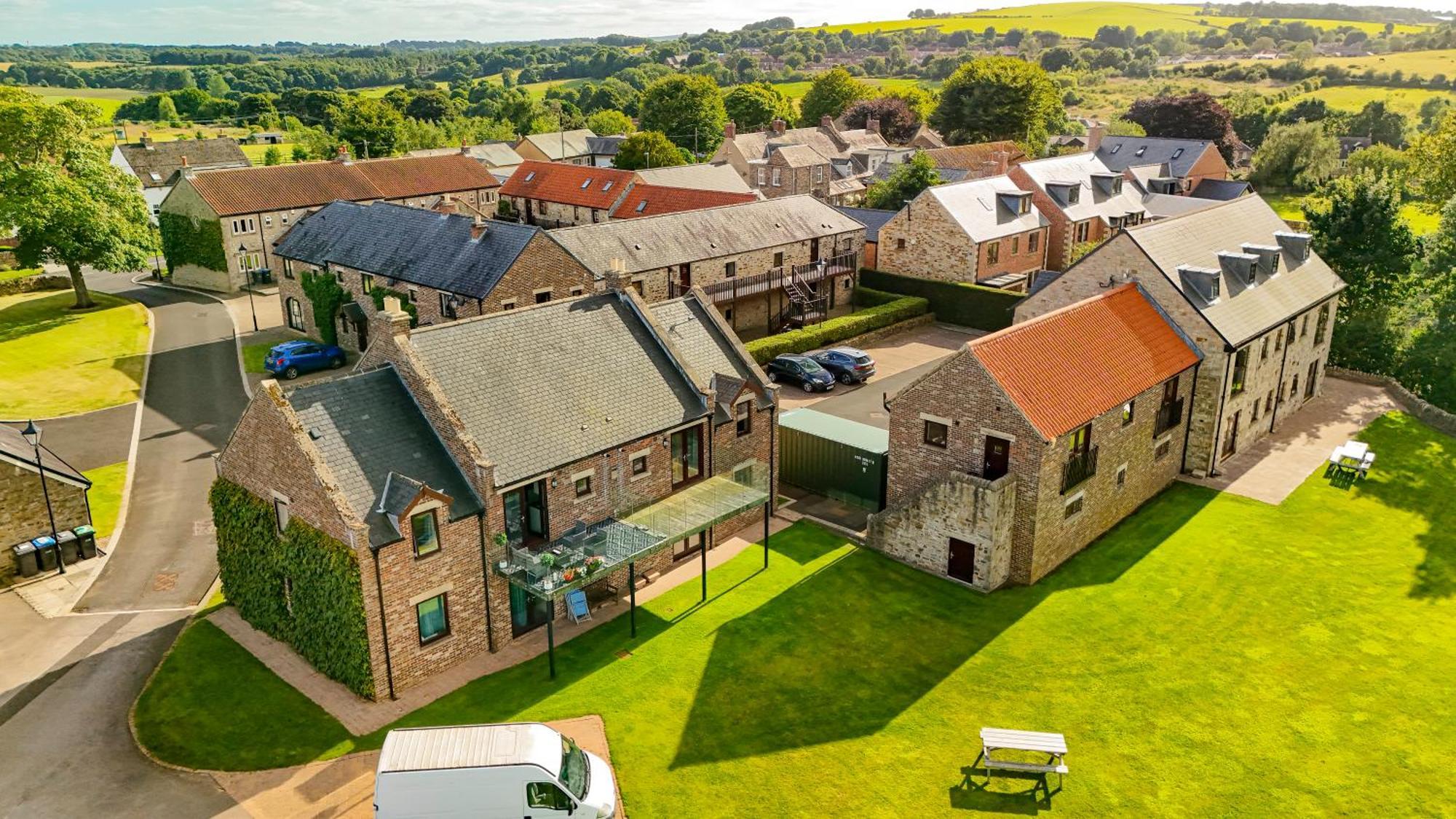 Plawsworth Hall Serviced Cottages And Apartments Durham Bagian luar foto